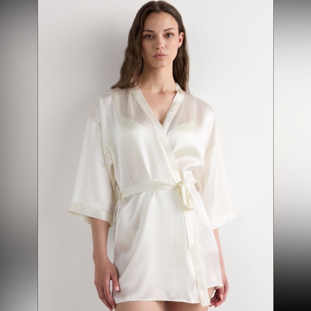 NWT Intimissimi Cream 100% Silk Robe Small